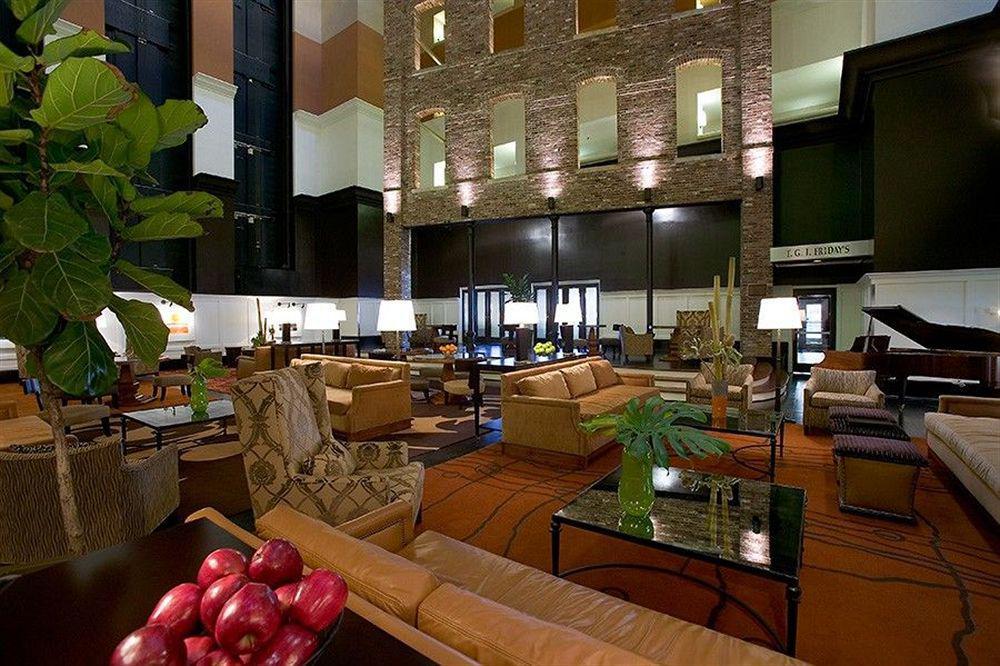 Doubletree By Hilton Memphis Downtown Hotel Interior photo